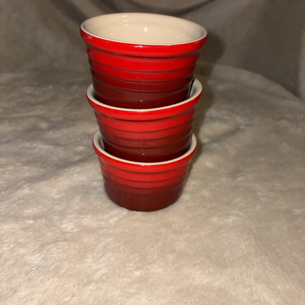Le Creuset Stoneware Stackable Small Ramekin Dish Red Ombre Set Of 3